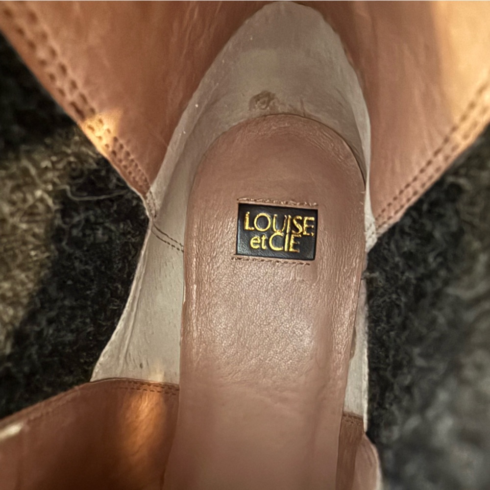 NWOT Louise et Cie Ankle Chelsea Boots 11 - Picture 11 of 11